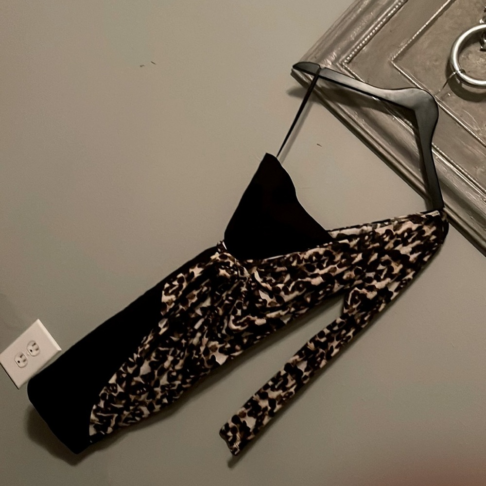 Patricia Field sexy one shoulder leopard dress
Size 4